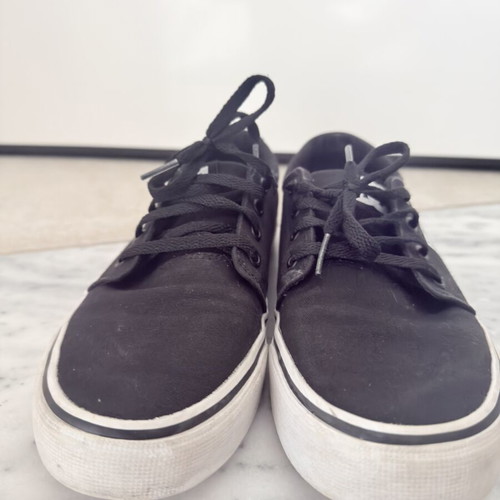 DC sneakers kids used, size 38, black and white