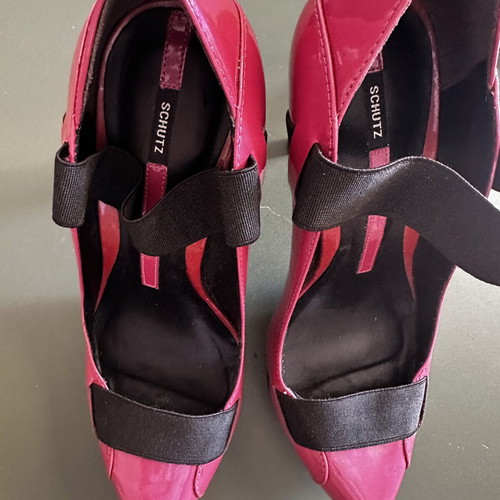 Schutz platform shoes size 39 like new, leather patent, black and pink