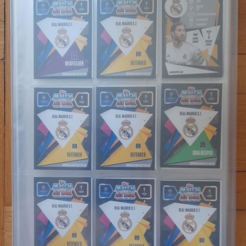 Champions League 2020-2021 Match Attax album with 422 cards like new