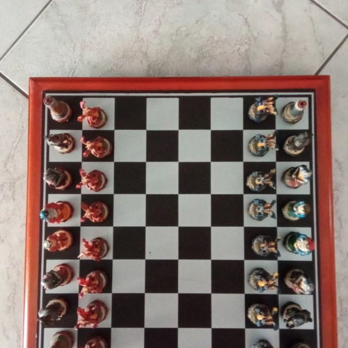 Σκάκι χειροποίητο καινούργιο με Ιππότες και Δράκους