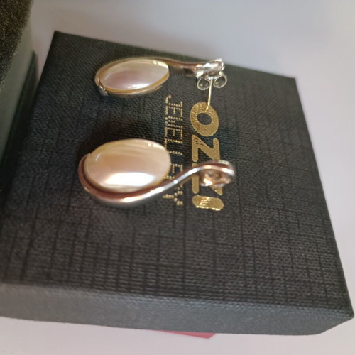 Ozze silver earrings with mother of pearl like new