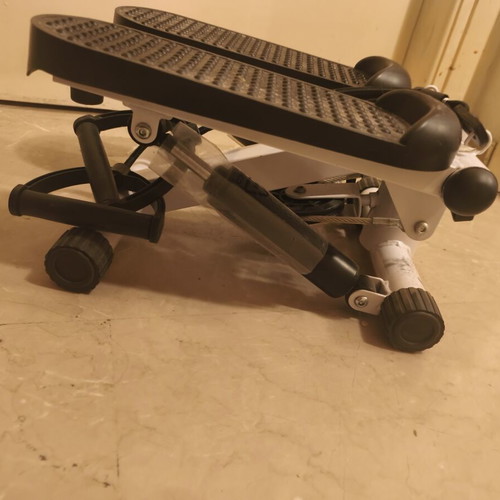 Step fitness equipment like new with hand straps and display