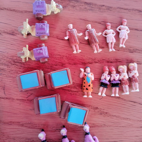 Flintstones kinder figures used, all together