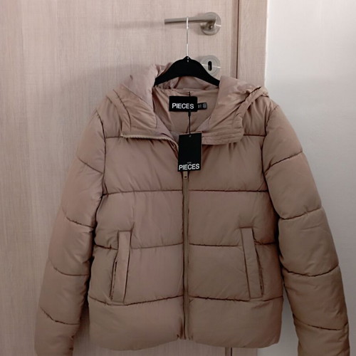 Pieces beige jacket new, size S