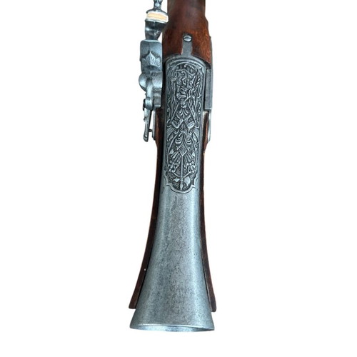 Decorative blunderbuss flintlock pistol used with wooden stock