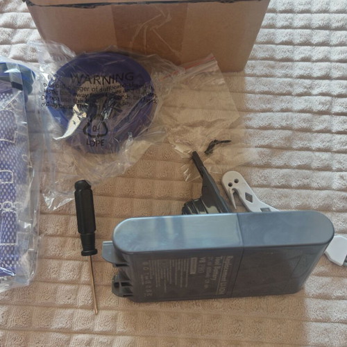 Dyson V8 21.6V 6000mAh Battery with LCD Display New with Accessories