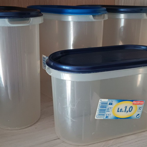 Plastic storage containers used, pack of 4 pieces