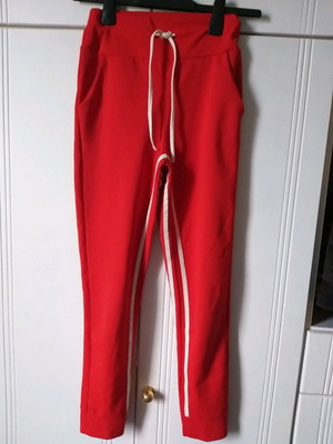 Women's casual pants red like new
