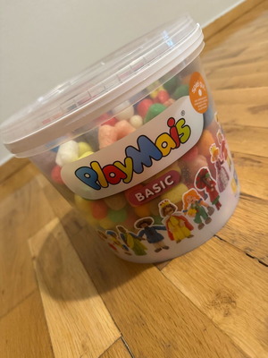 Playmais box like new, missing few pieces