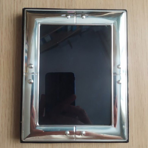 Silver photo frame 17x13 cm, like new, velvet back