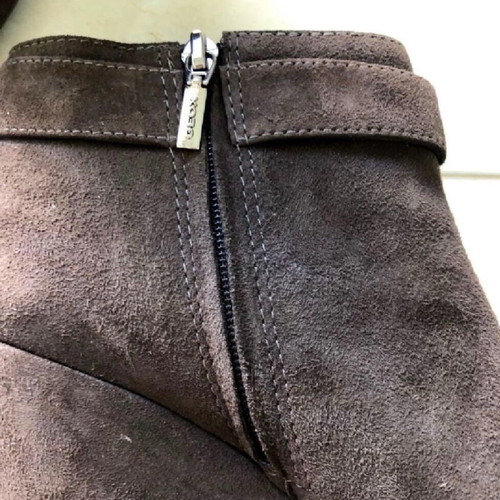 Geox anatomical leather ankle boots like new