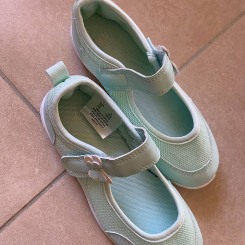 H&M Mint Green Ballerina Sneakers Size 31 Like New