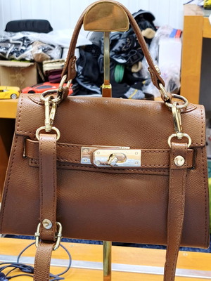 Vera Pelle Kitora Shoulder Bag like new, beige and brown leather