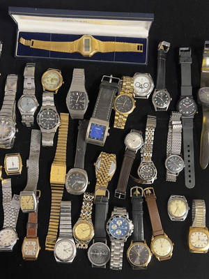 Watches used, lot of 35 needing service or repair
