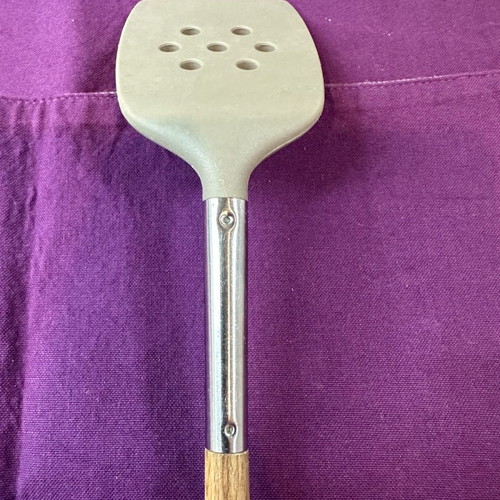Silicone slotted spatula with wooden handle like new, 31 cm