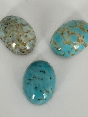 Turquoise mineral semi-precious stones set of 3 like new
