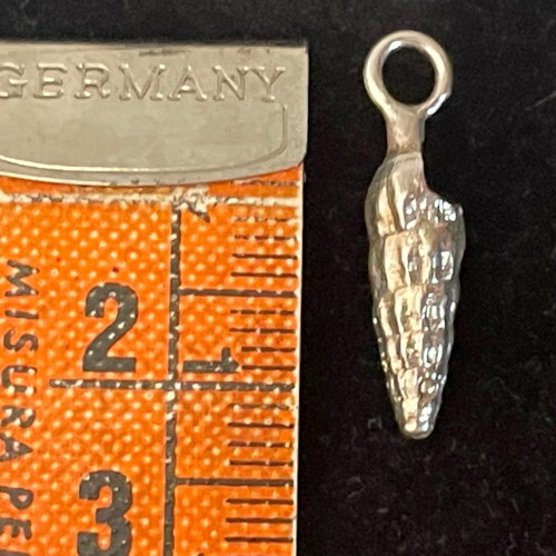 Silver Shell Motif Pendant New