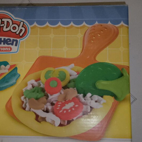 Hasbro Play Doh Kitchen Pizza Party accessories like new