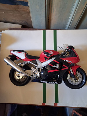 Συλλεκτικό μοντέλο Honda CBR 929RR Fireblade σαν καινούργιο, μεγάλη κλίμακα
