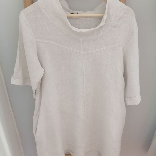 100% Linen Italian Dress used, beige, with pockets and relaxed neckline