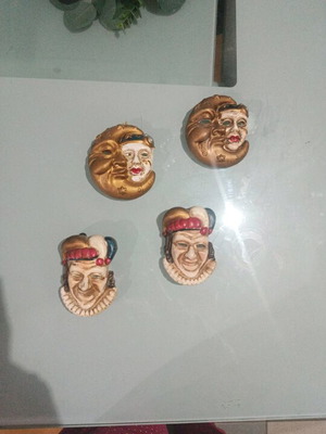 Vintage wall masks like new, pack of 4 pieces
