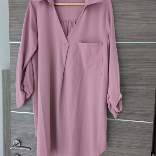 Tunic pink like new, one size with classic collar and pocket