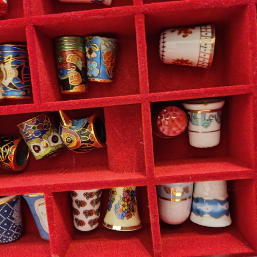 De Agostini thimble collection used with wooden display case