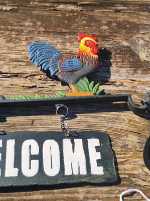 Cast iron corner with rooster, bell and welcome sign new