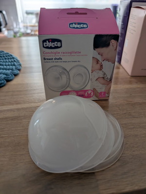 Breast Pads and Shells new, Phillips 54 pcs, Agnotis 51 pcs, 1 pair shells