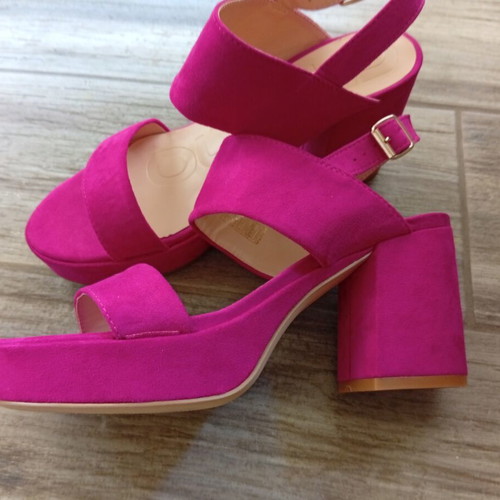 Chicago suede fuchsia sandals with block heel, size 39
