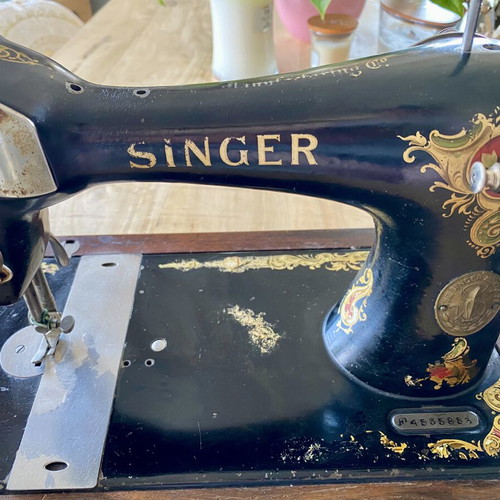 Singer 28k Sewing Machine used, Victorian Ottoman Carnation design 1901