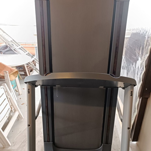 Horizon Paragon treadmill used with shock-absorbing deck