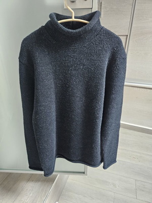 Funky Buddha turtleneck sweater, size Large, blue