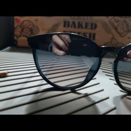 Sunglasses new with black frame and gray gradient lenses
