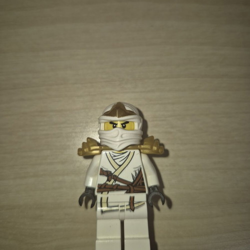 Lego Ninjago 4 оригинални нинджи употребявани с коса на земята