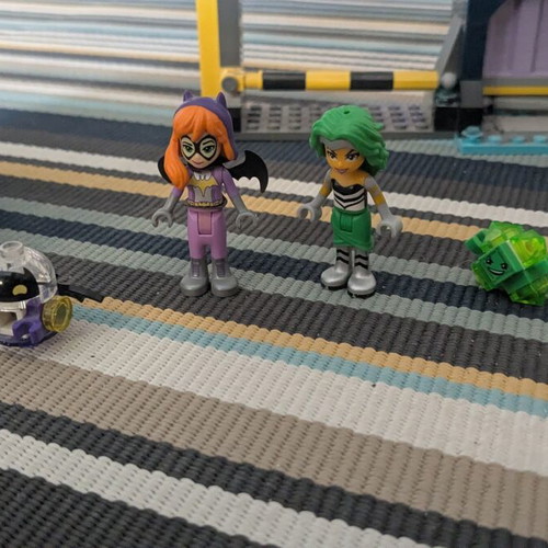 LEGO DC Super Hero Girls 41237 Batgirl Secret Bunker set with figures and vehicle