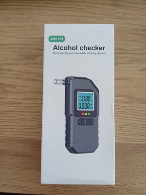 Alcohol Tester new with 5 mouthpieces and AAA batteries