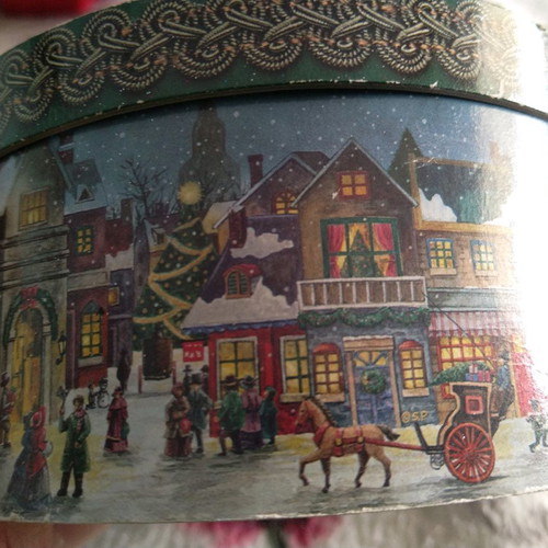 Hard cardboard box diameter 16