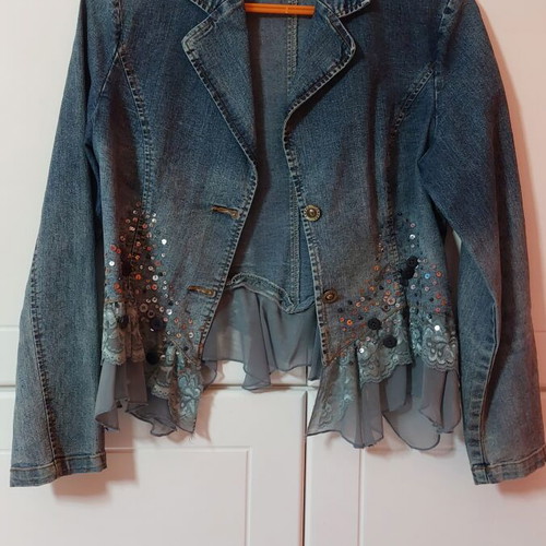 Denim jacket and skirt set like new with lace and sequins, medium size