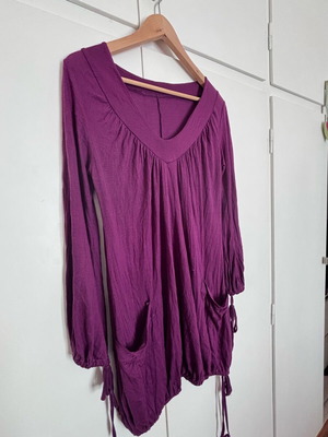 In Wear blouse dress used, size L, red
