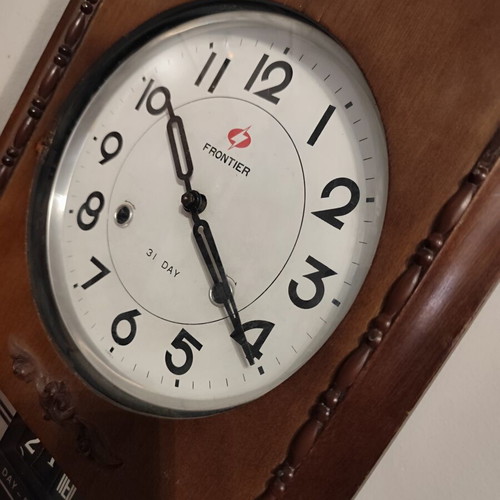 Frontier 31 Day mechanical wooden wall clock with pendulum and calendar like new