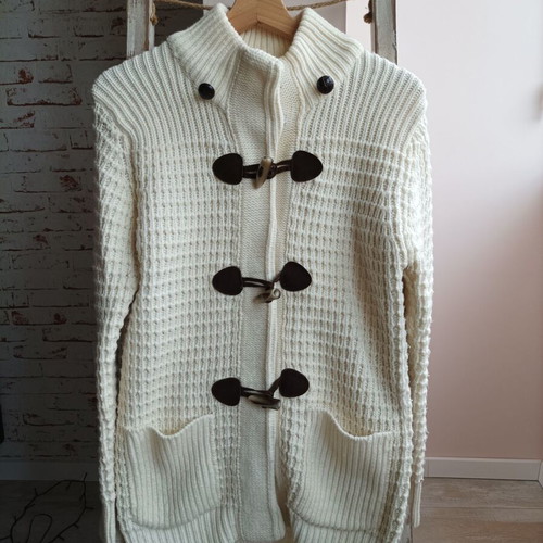 Knitted cardigan size M like new with buttons and pockets