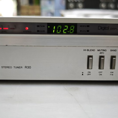 Aiwa R30 radio used, fully functional