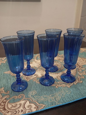 Vintage set of 6 cobalt blue champagne flutes with ribbed pattern