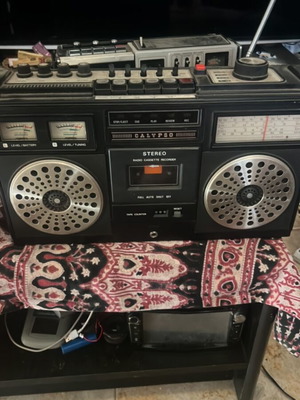 Calypso vintage radio boombox