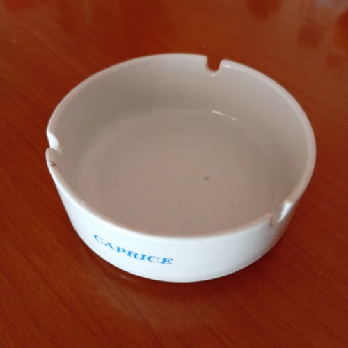Ionia porcelain ashtray used, 11.5 cm diameter