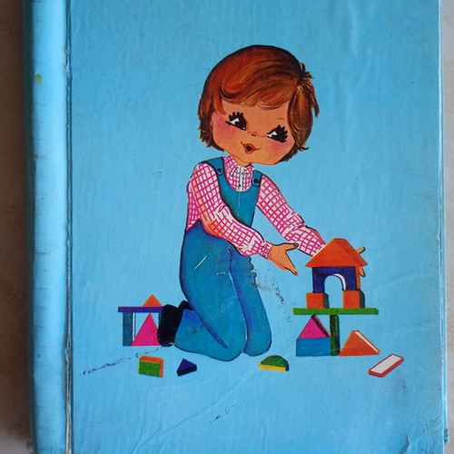 Vintage photo album used, moderate condition with spine tear