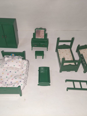 Sylvanian Families vintage green furniture bedroom set 1980 like new