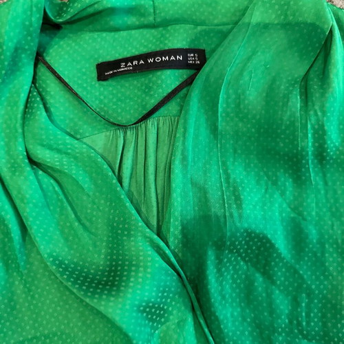 Zara green polka dot blouse like new, size S