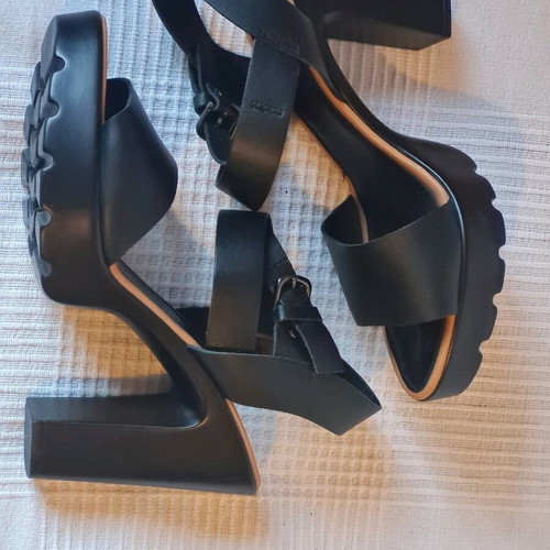 Gazel leather platform shoes new black size 40 with Mac collection heels gift